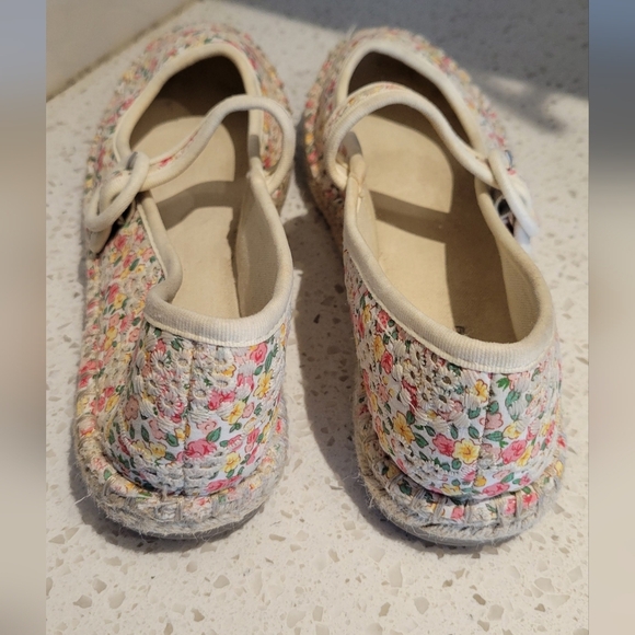 Chinese Laundry Floral Espadrille Flats Size 8.5 - Picture 2 of 3